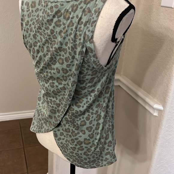 Anthropologie Dolan green leopard print fold over wrap back tank top Size XS - Picture 10 of 17